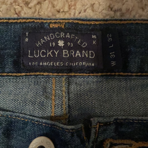 Lucky Brand Jeans. 121 Slim Heritage Fit. - Picture 3 of 5
